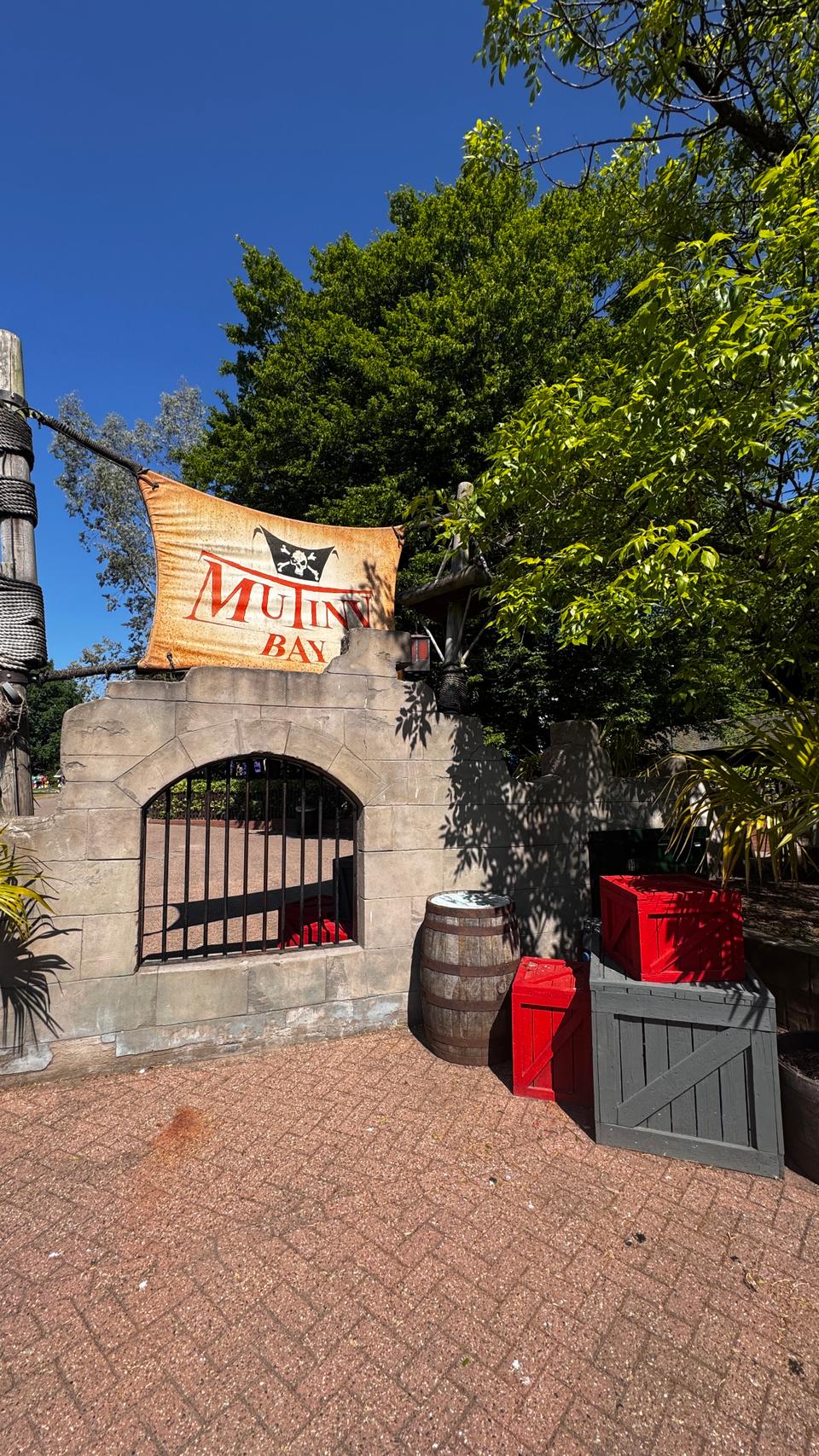 Best Places to Eat When Staying Overnight at Alton Towers Resort — hero image