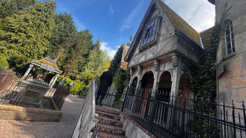Alton Towers Queue Times: 2026 Beat-The-Queue Guide — hero image