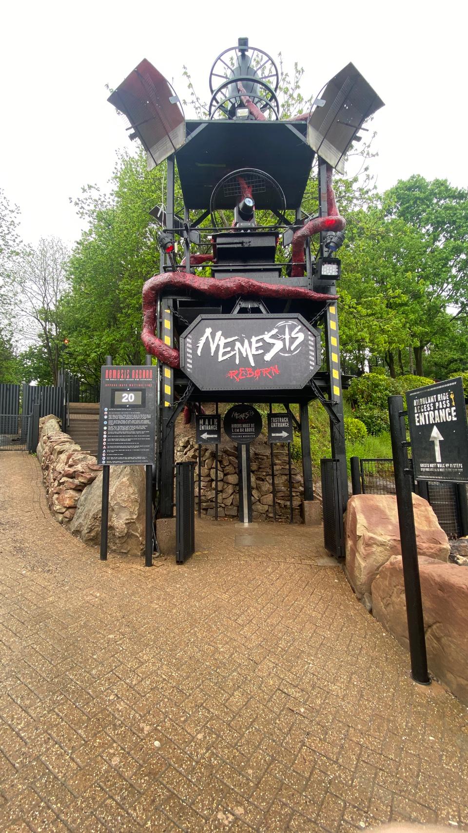 How to Get to Alton Towers from London: The Ultimate Public Transport Guide — hero image