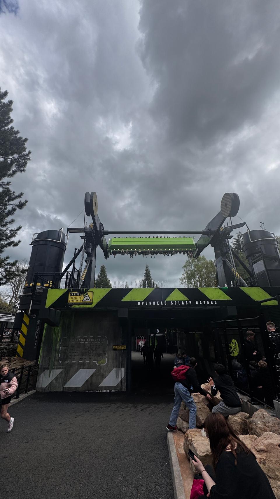 Alton Towers Splash Landings Hotel Guide 2026/2027 — hero image